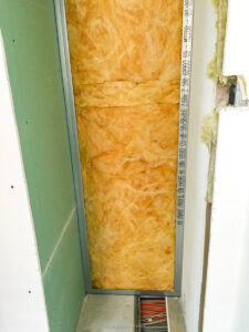 2016-09-21-Maciej-Wyrebek-Mannheim-Ludwigshafen-Bau-De-Bud-PL-Skrzynia-Kable-Apple-Iphone-1200-duża--MaWySte-1