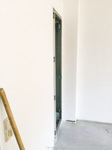 2016-09-22-Maciej-Wyrebek-Mannheim-Ludwigshafen-Bau-De-Bud-PL-Skrzynia-Kable-Apple-Iphone-1200-duża--MaWySte-5