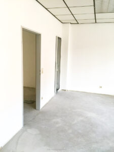 2016-09-22-Maciej-Wyrebek-Mannheim-Ludwigshafen-Bau-De-Bud-PL-Skrzynia-Kable-Apple-Iphone-1200-duża--MaWySte-7